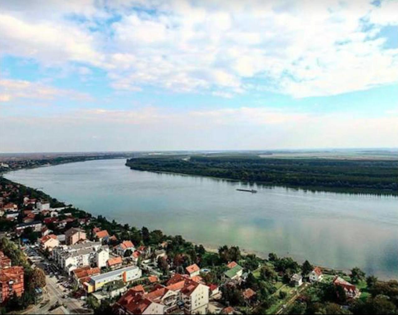 Prenociste Dunav Novi Banovci Exteriér fotografie